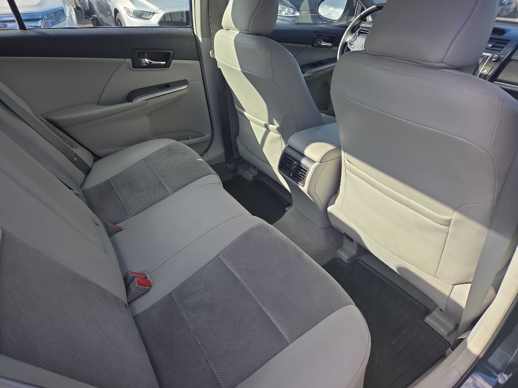 Photo 11 of this TOYOTA CAMRY