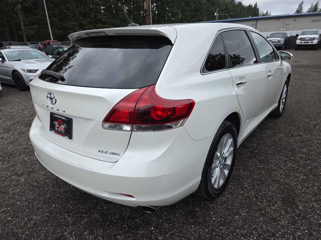 Photo 8 of this TOYOTA VENZA