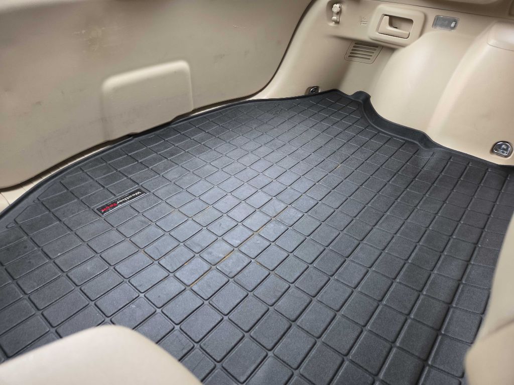 Photo 13 of this TOYOTA VENZA