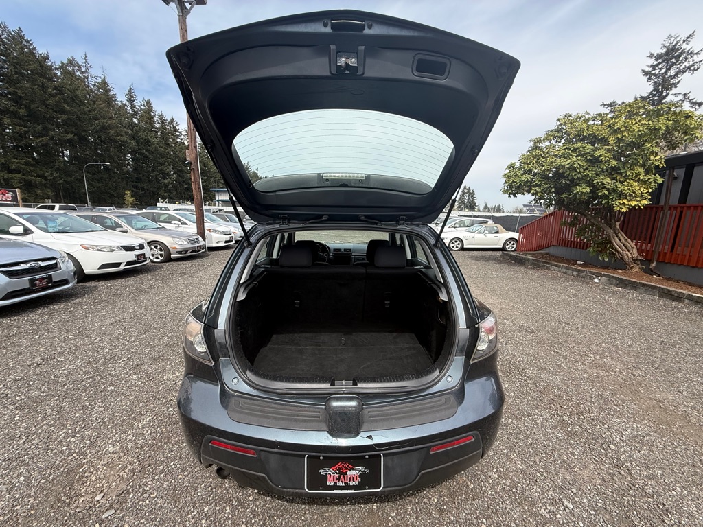 Photo 12 of this MAZDA MAZDA3