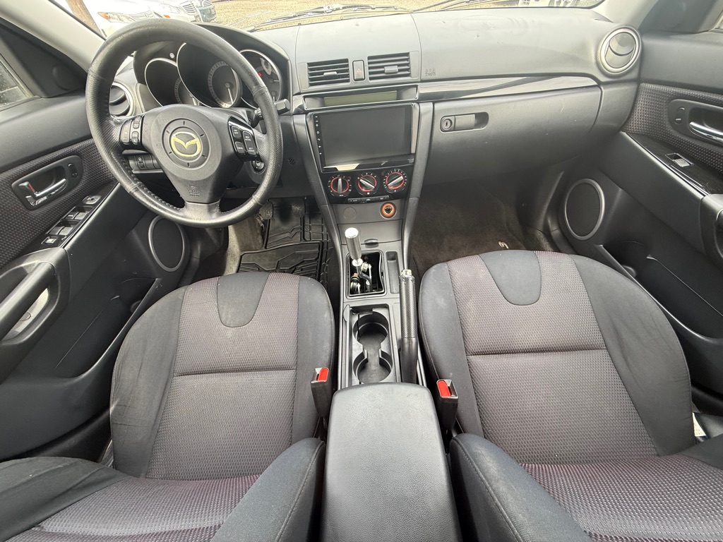 Photo 15 of this MAZDA MAZDA3