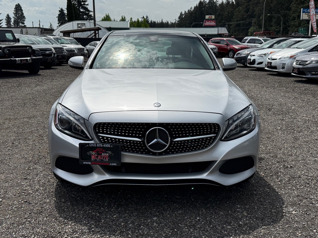 Photo 3 of this MERCEDES-BENZ C-CLASS