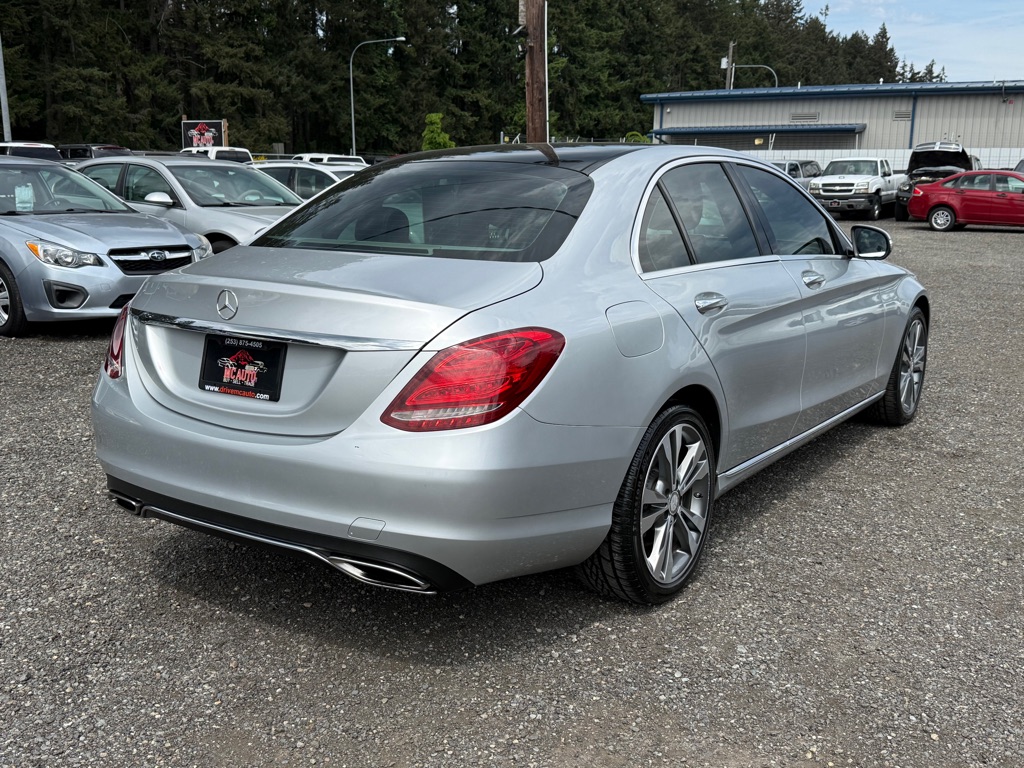 Photo 8 of this MERCEDES-BENZ C-CLASS