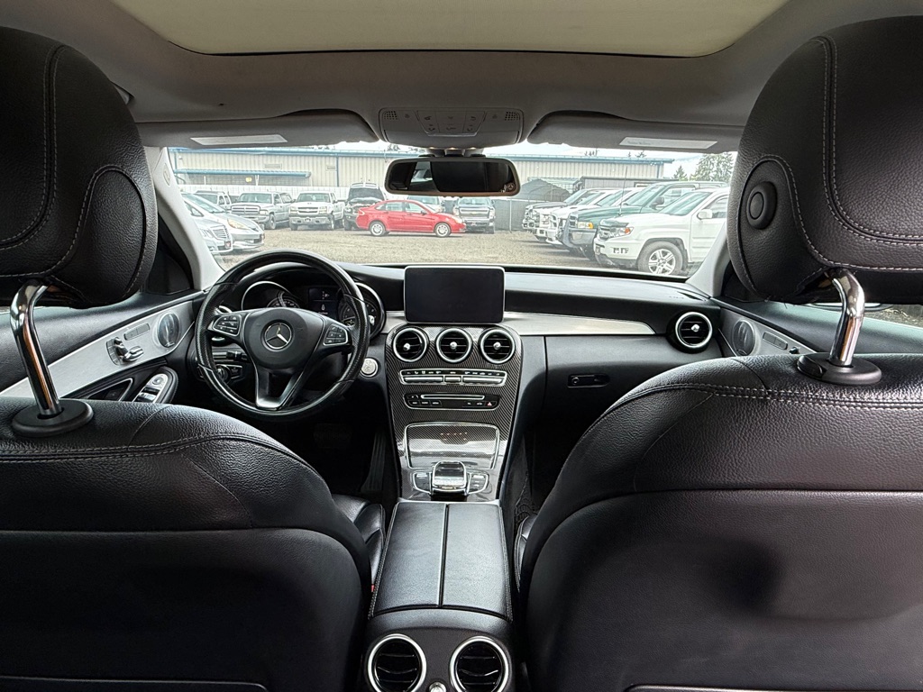 Photo 13 of this MERCEDES-BENZ C-CLASS