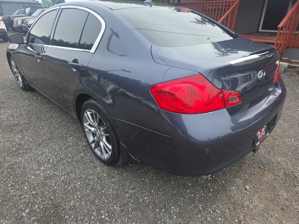 Photo 8 of this INFINITI G37 SEDAN