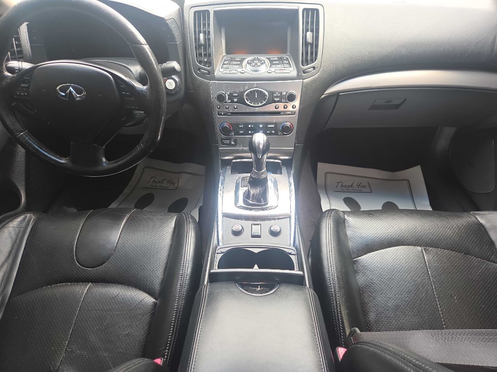 Photo 13 of this INFINITI G37 SEDAN