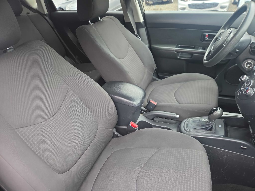 Photo 13 of this KIA SOUL