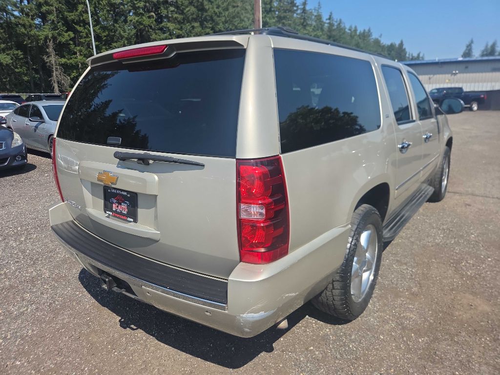Photo 8 of this CHEVROLET SUBURBAN