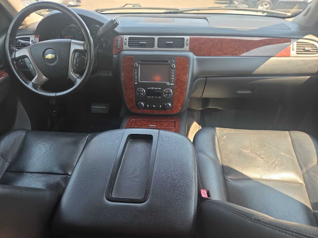 Photo 15 of this CHEVROLET SUBURBAN