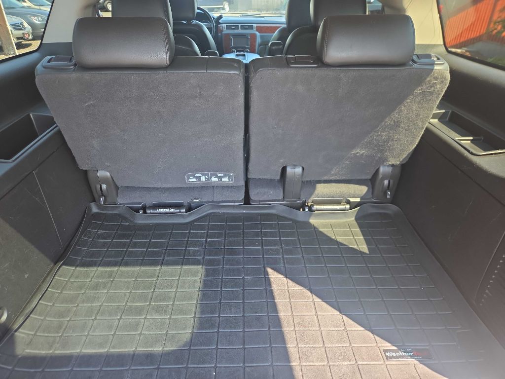 Photo 11 of this CHEVROLET SUBURBAN