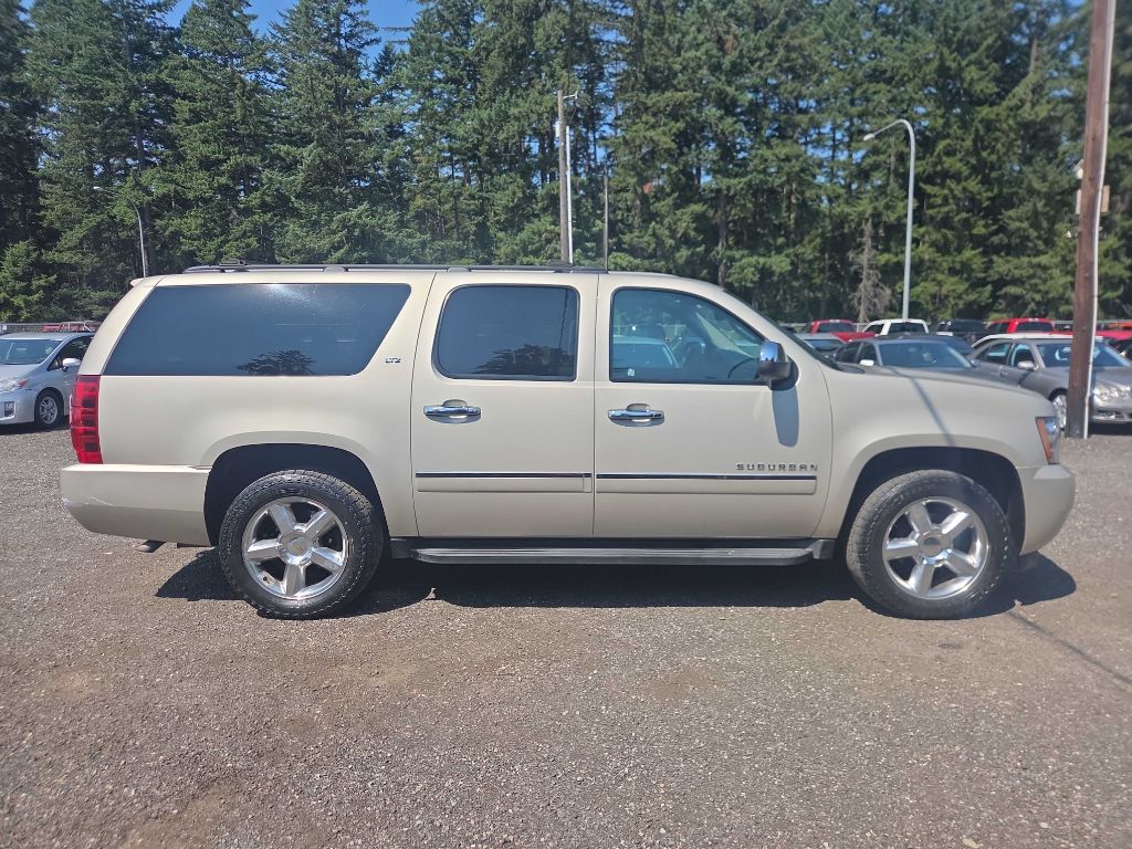 2014 CHEVROLET SUBURBAN