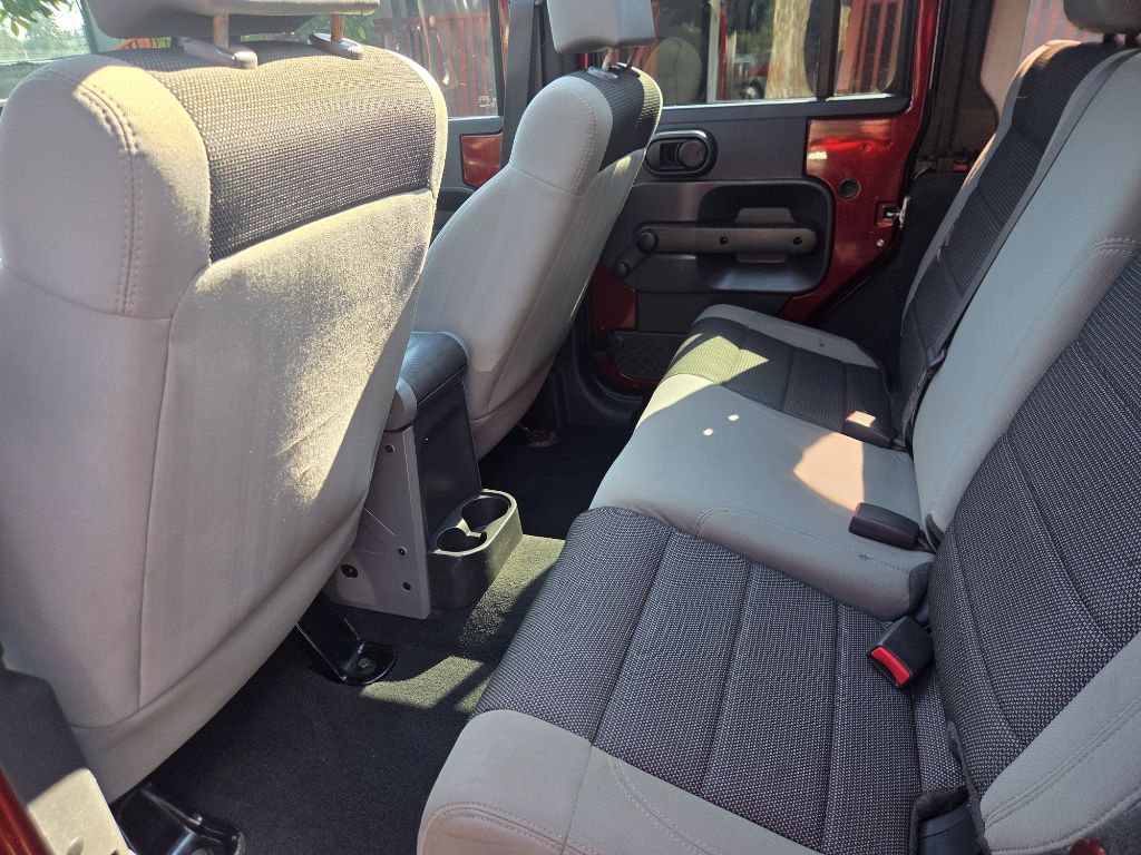Photo 9 of this JEEP WRANGLER UNLIMI