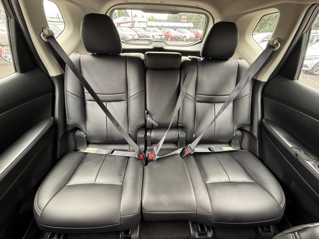 Photo 15 of this NISSAN ROGUE