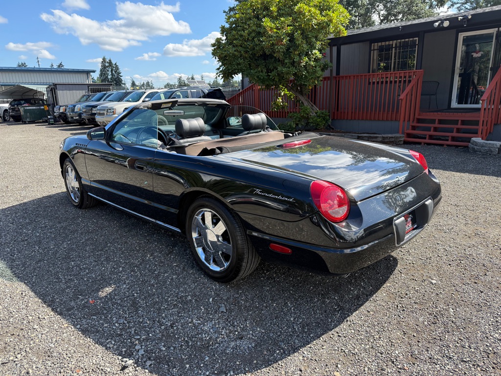 Photo 6 of this FORD THUNDERBIRD
