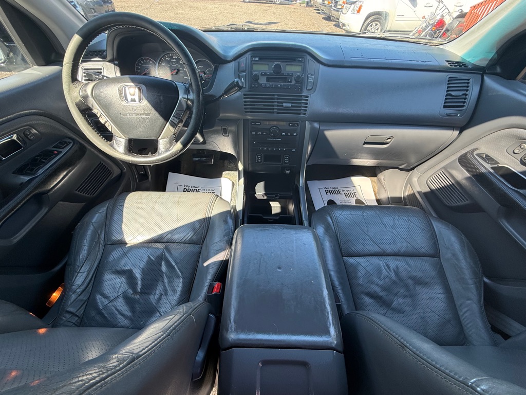Photo 14 of this HONDA PILOT