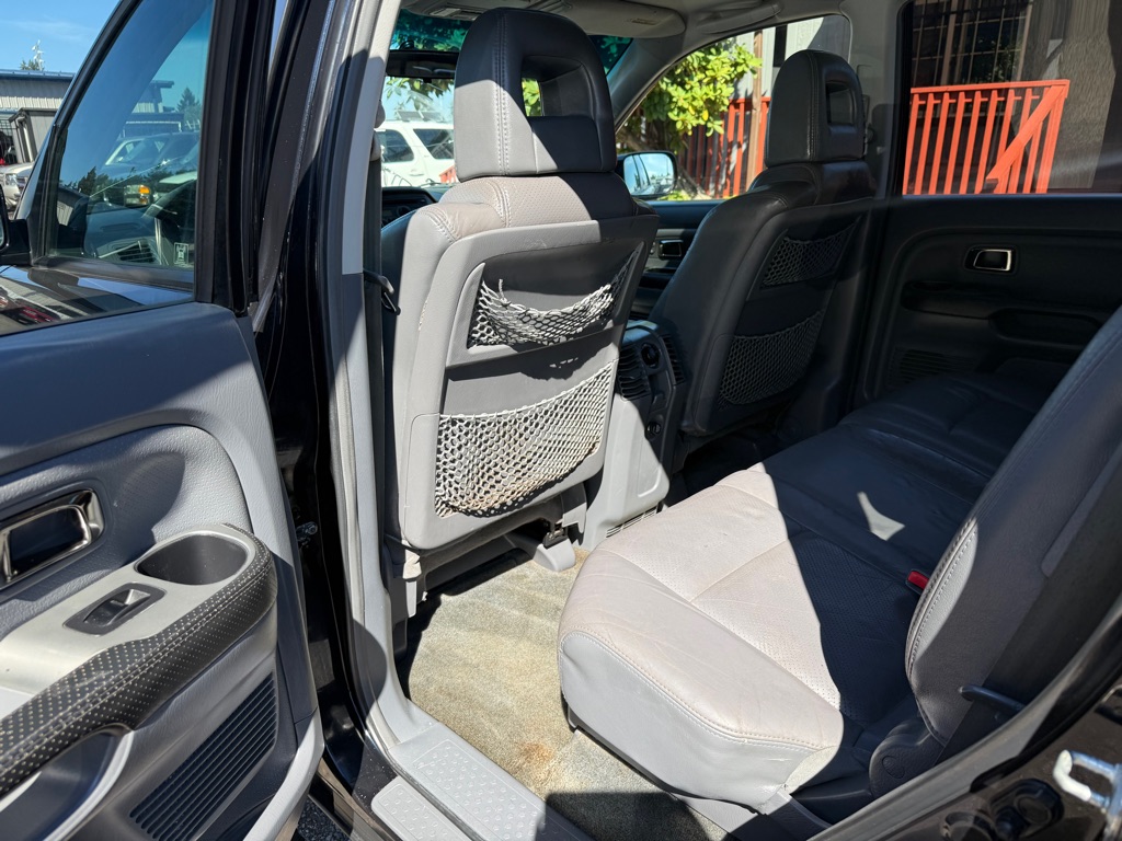 Photo 10 of this HONDA PILOT