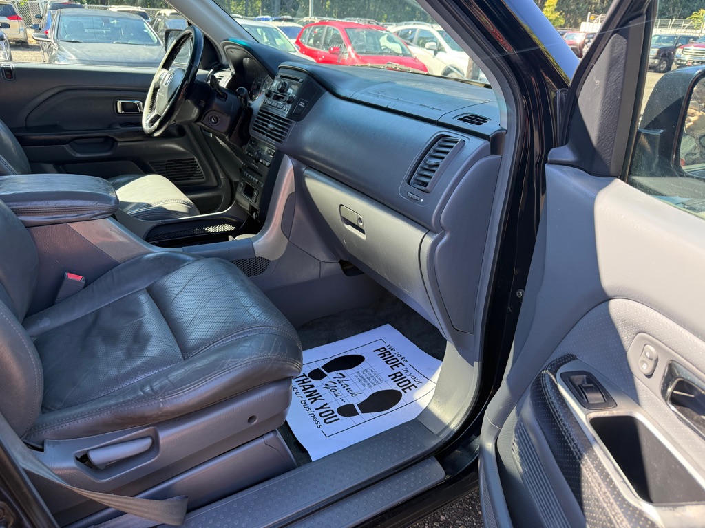 Photo 12 of this HONDA PILOT