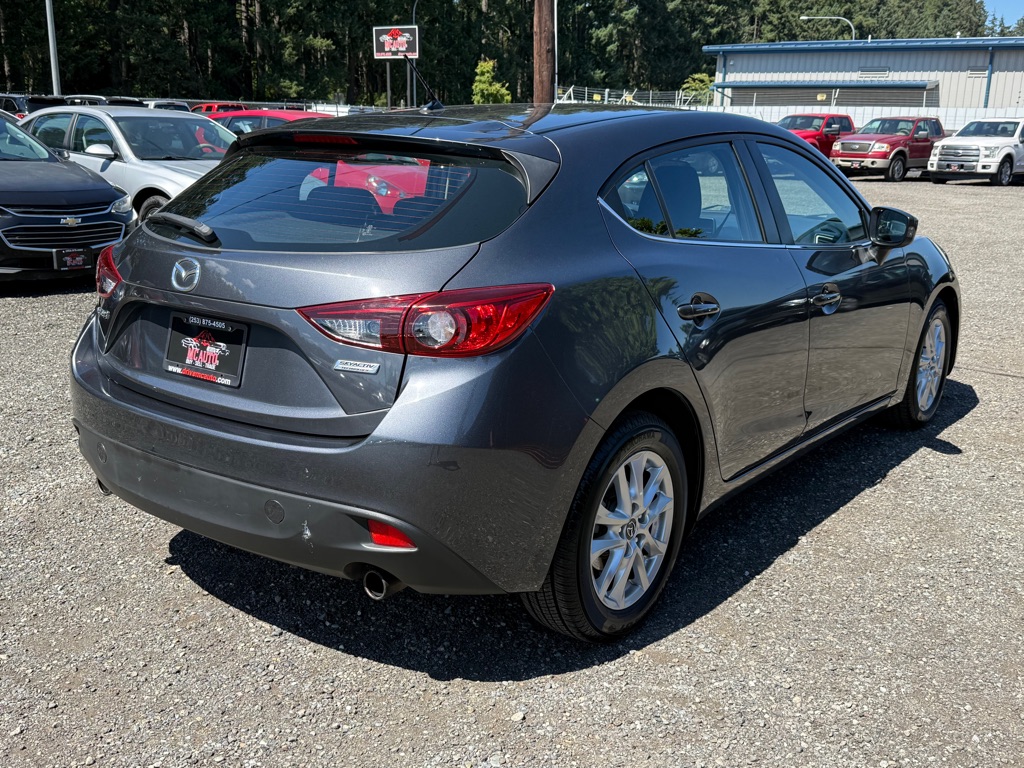 Photo 7 of this MAZDA 3
