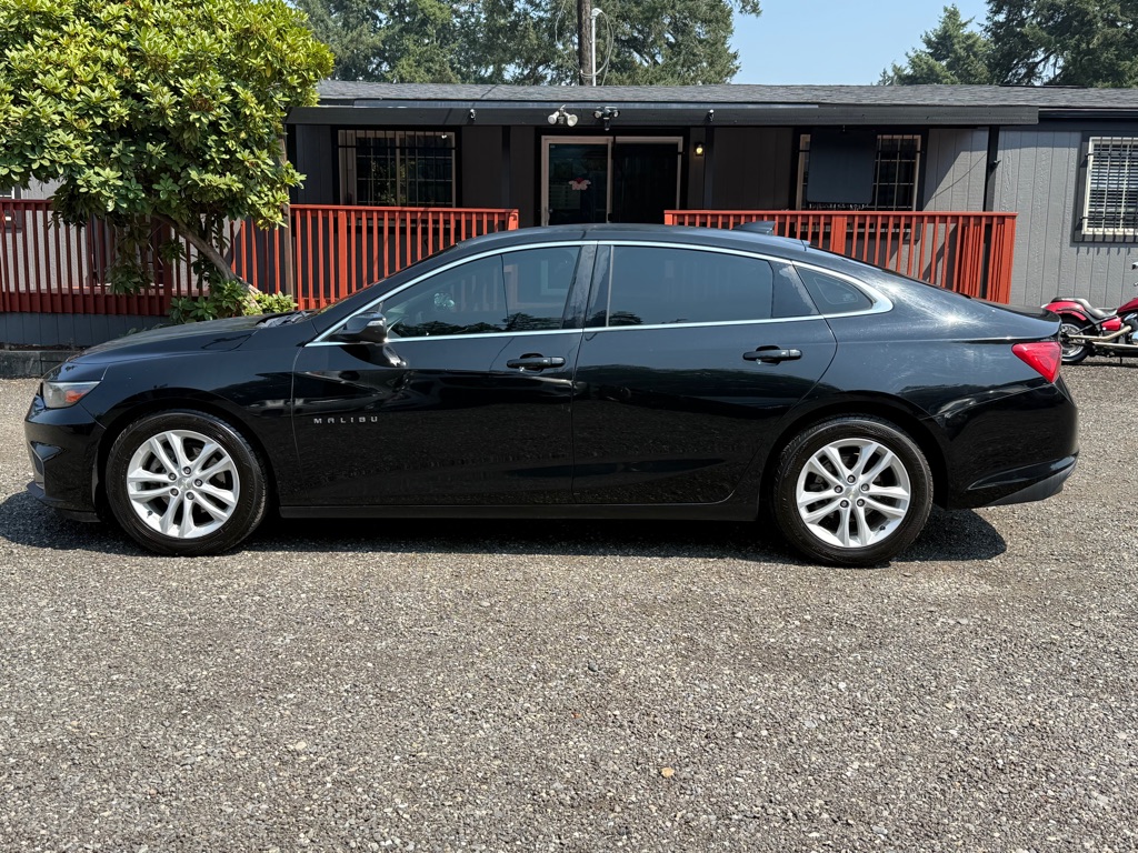 Photo 5 of this CHEVROLET MALIBU