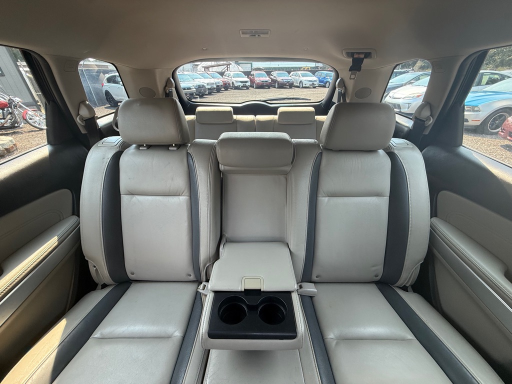 Photo 16 of this MAZDA CX-9