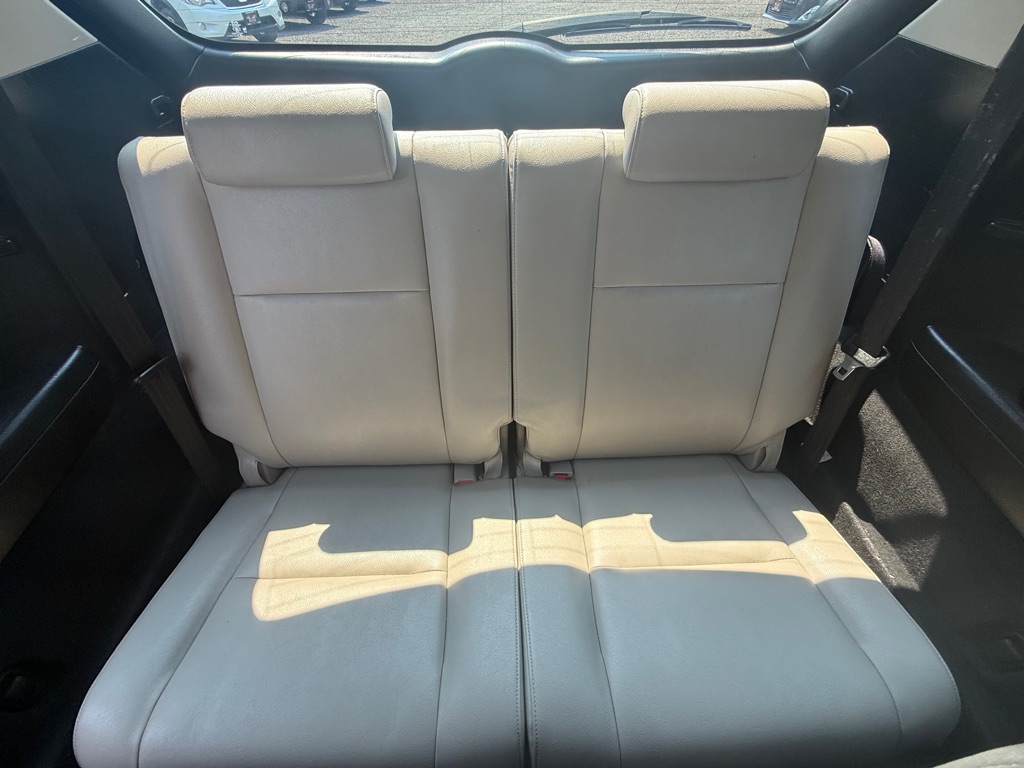 Photo 17 of this MAZDA CX-9