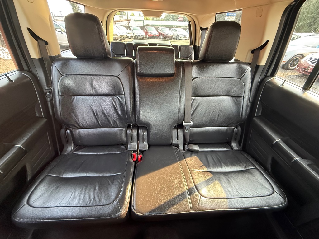 Photo 15 of this FORD FLEX