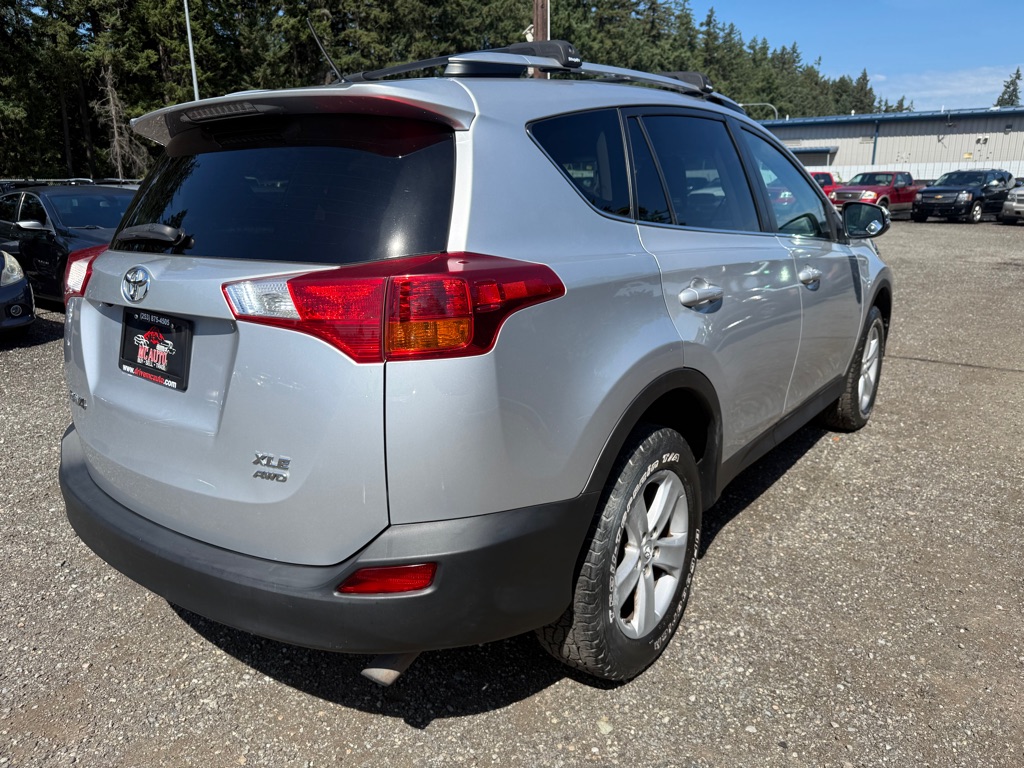 Photo 8 of this TOYOTA RAV4