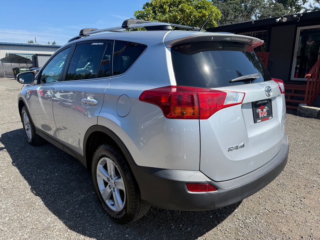Photo 6 of this TOYOTA RAV4