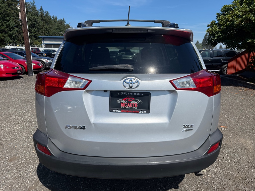 Photo 7 of this TOYOTA RAV4