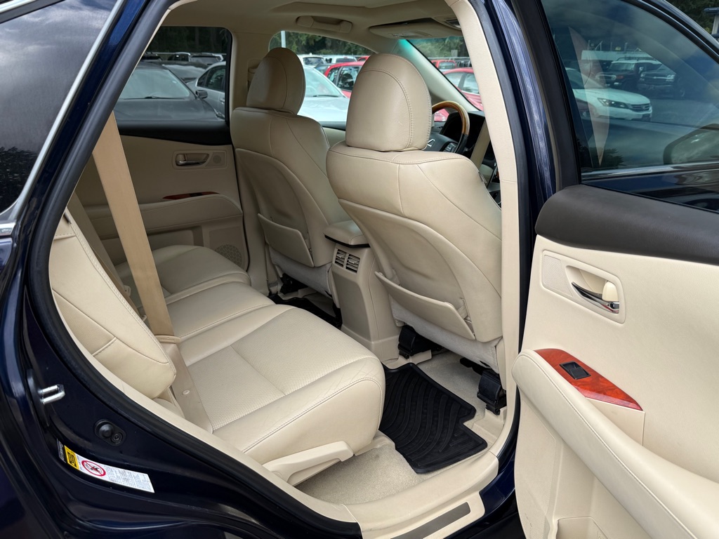 Photo 13 of this LEXUS RX