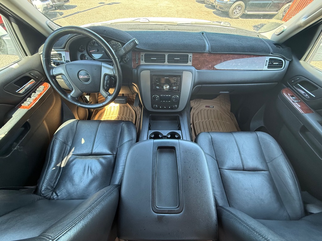 Photo 14 of this GMC YUKON