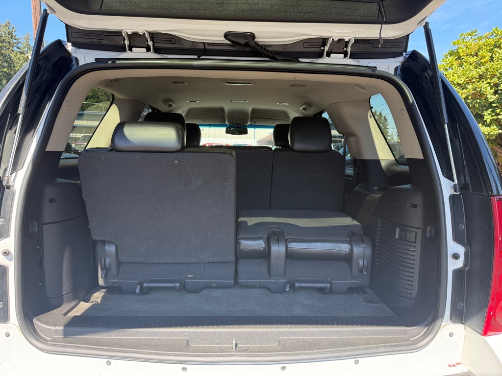 Photo 11 of this GMC YUKON