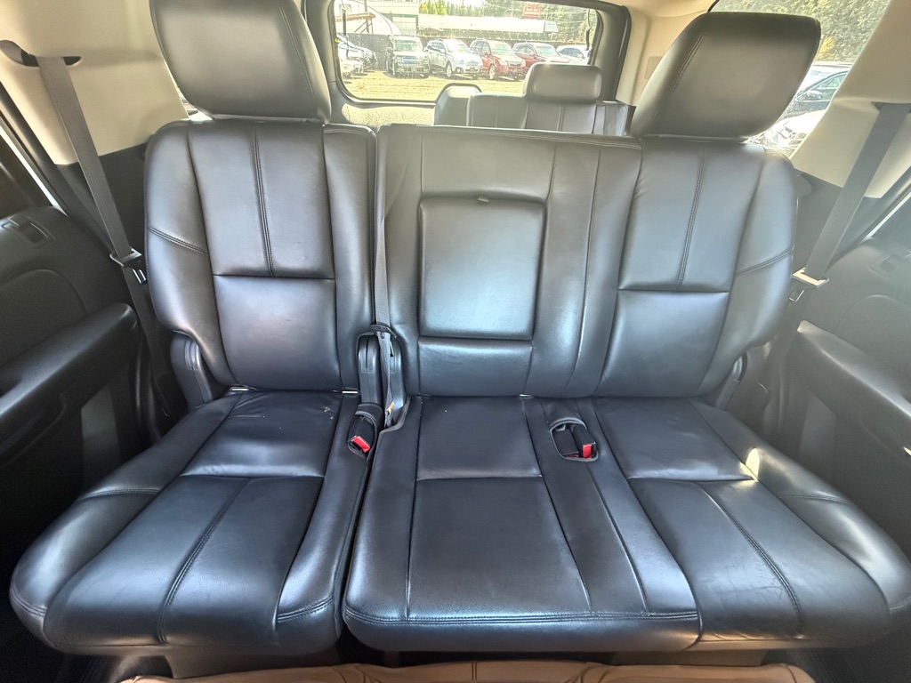 Photo 15 of this GMC YUKON