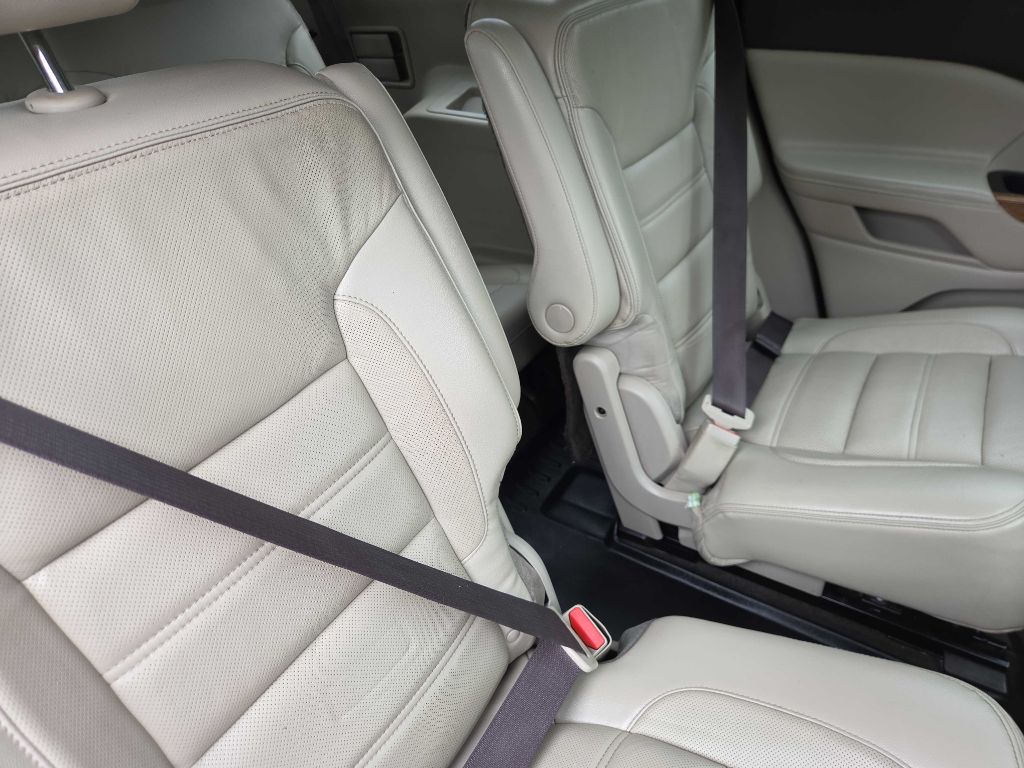 Photo 11 of this GMC ACADIA