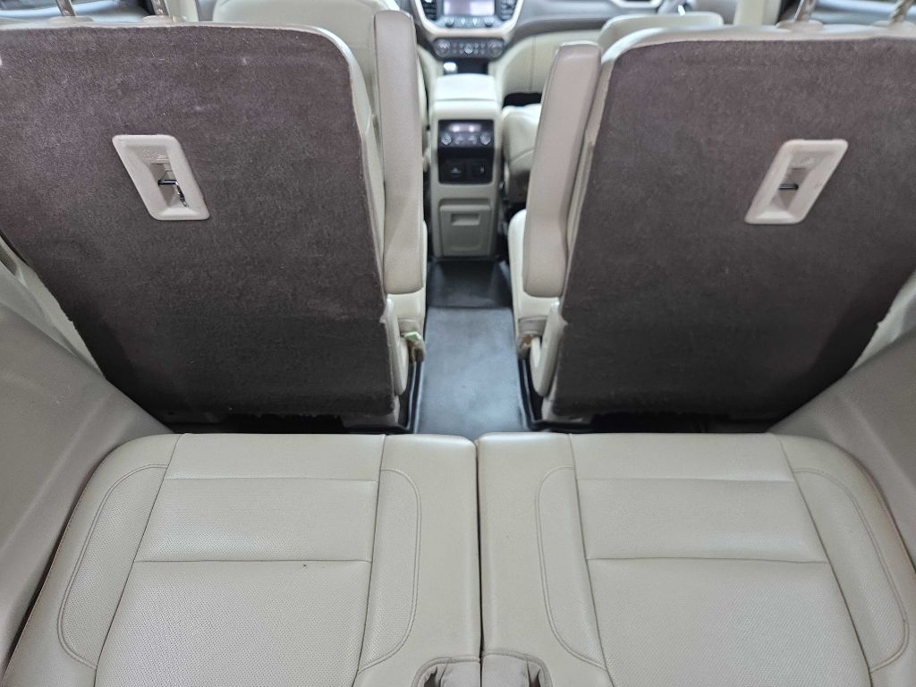 Photo 10 of this GMC ACADIA