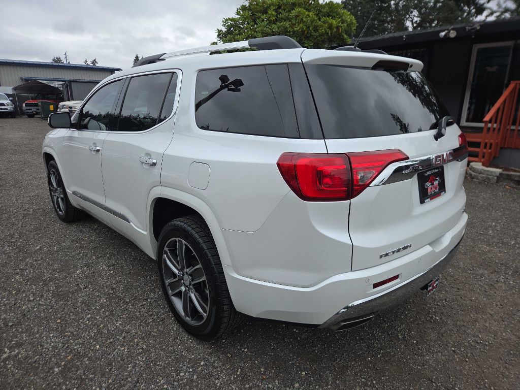 Photo 6 of this GMC ACADIA
