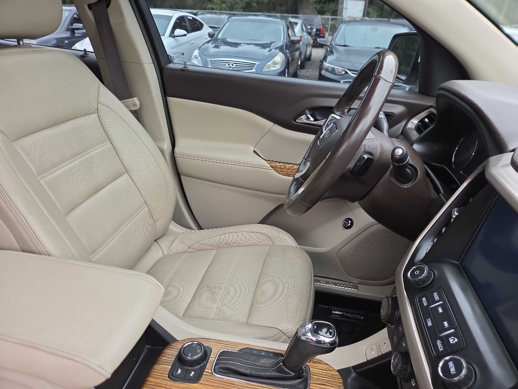 Photo 12 of this GMC ACADIA