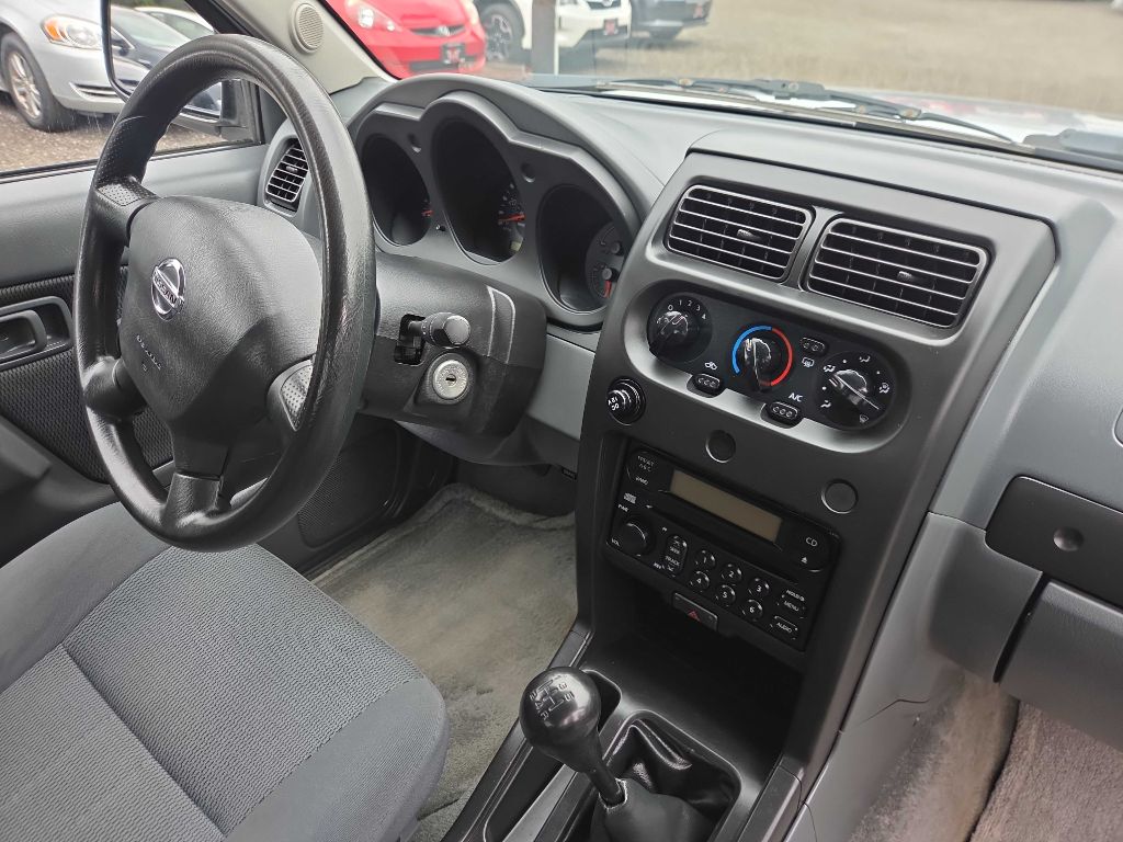 Photo 13 of this NISSAN FRONTIER