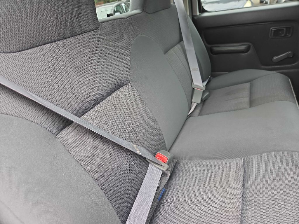 Photo 11 of this NISSAN FRONTIER