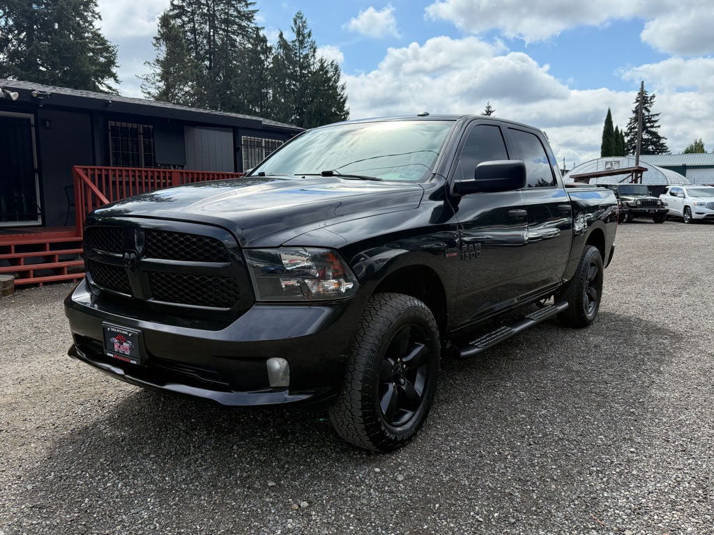 Photo 4 of this RAM 1500