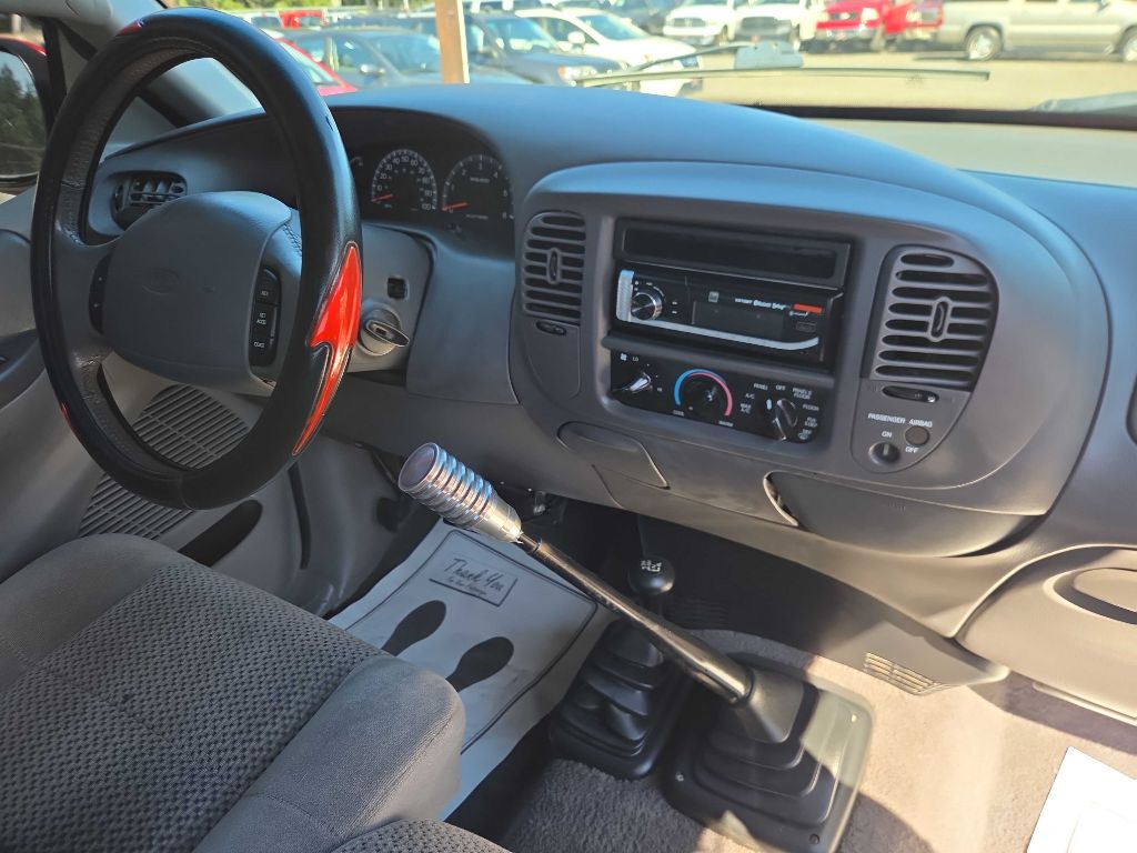 Photo 12 of this FORD F150
