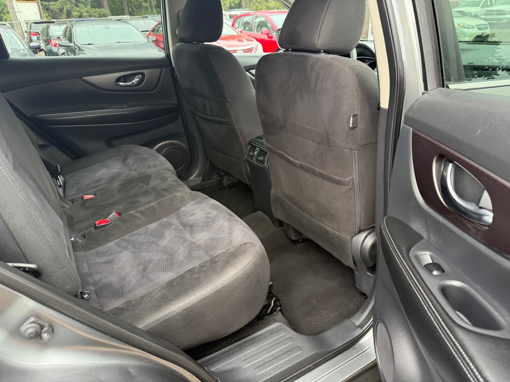 Photo 12 of this NISSAN ROGUE