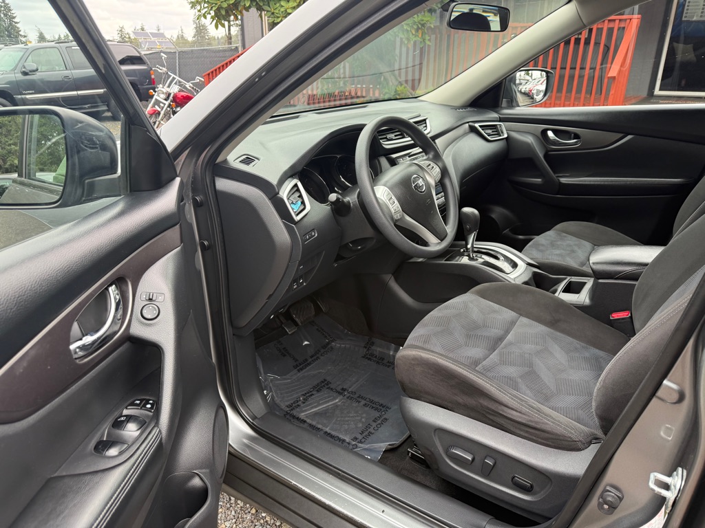 Photo 9 of this NISSAN ROGUE