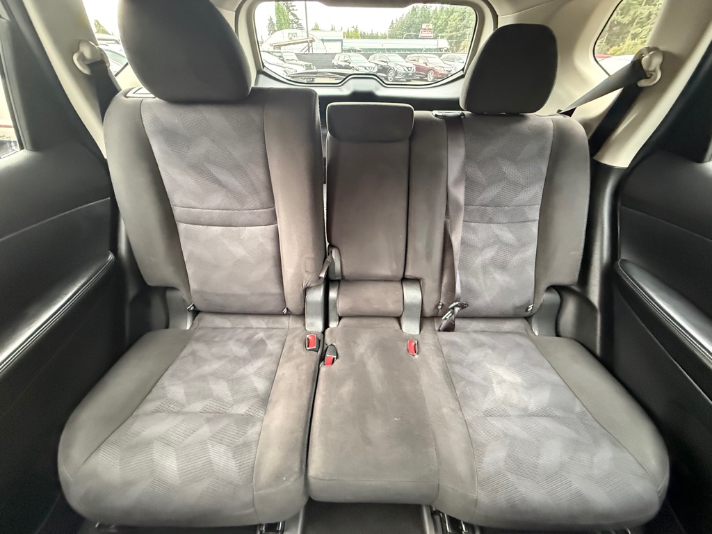 Photo 16 of this NISSAN ROGUE
