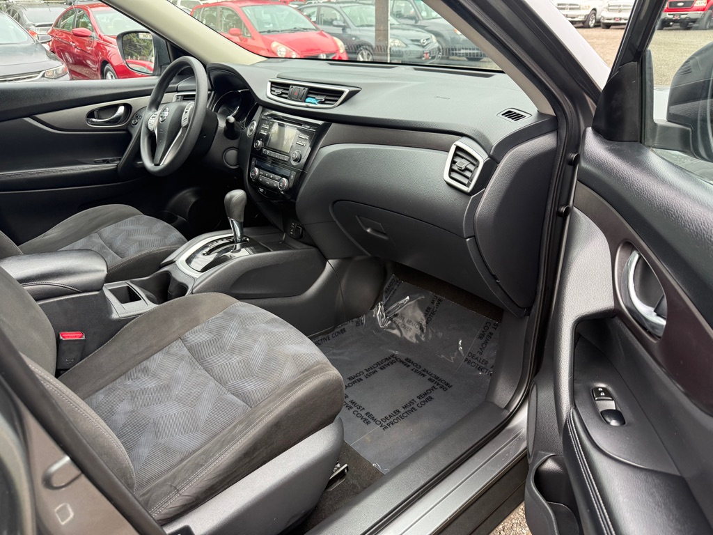 Photo 13 of this NISSAN ROGUE