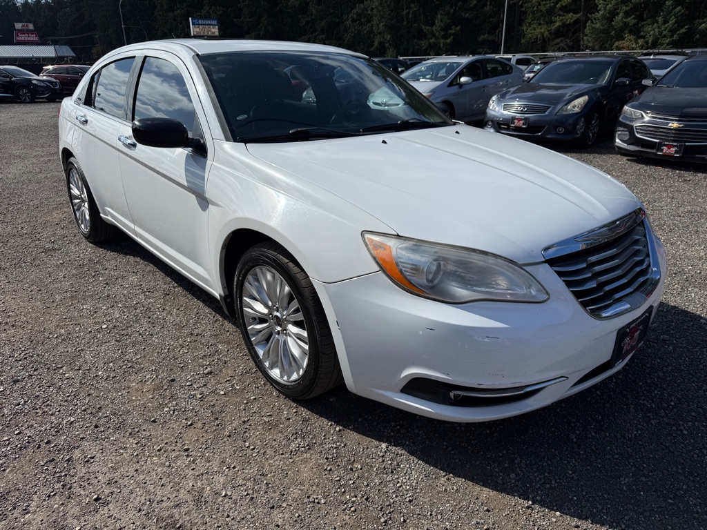 Photo 2 of this CHRYSLER 200
