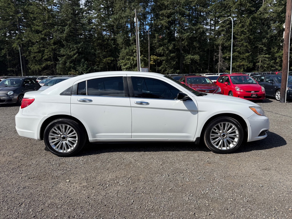 2011 CHRYSLER 200