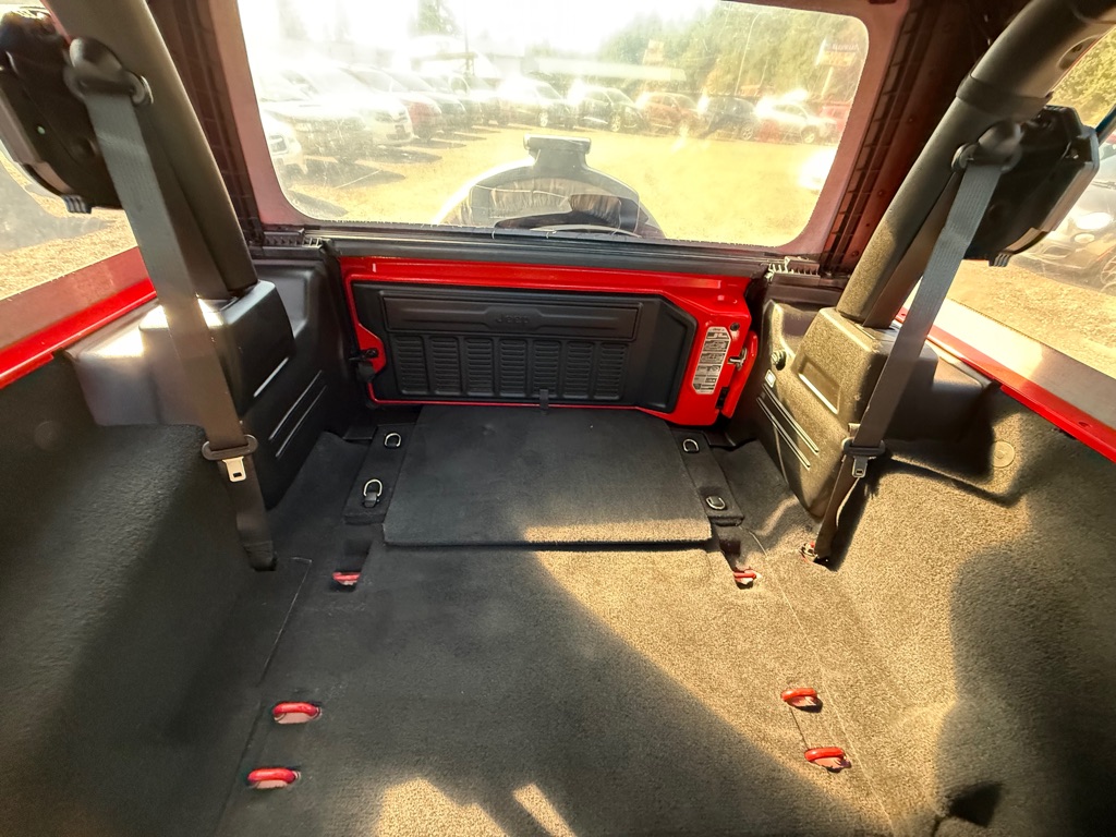 Photo 13 of this JEEP WRANGLER