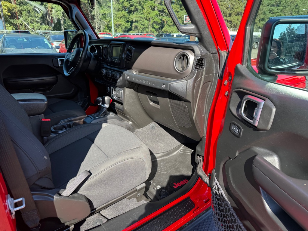 Photo 11 of this JEEP WRANGLER