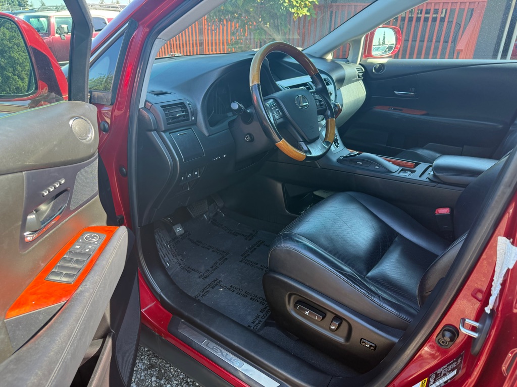 Photo 10 of this LEXUS RX 350